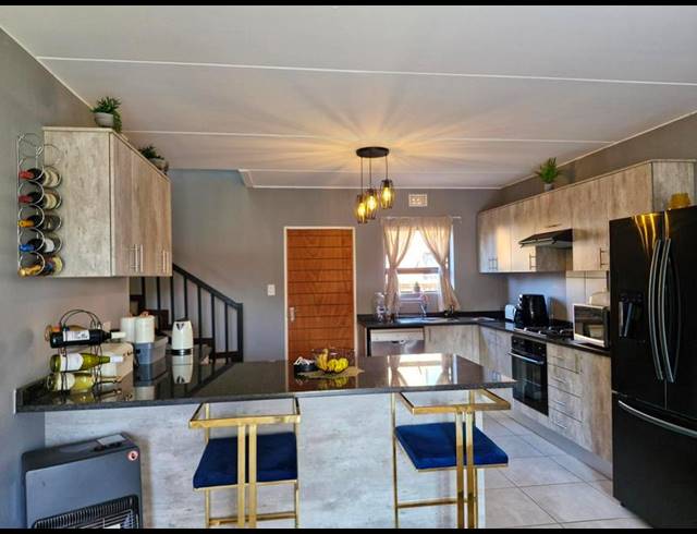 3 BEDROOM DUPLEX FOR SALE IN GOEDEBURG